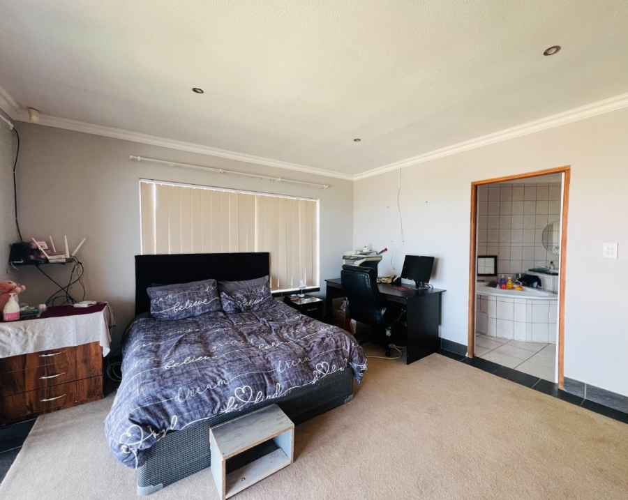 3 Bedroom Property for Sale in Island View Western Cape